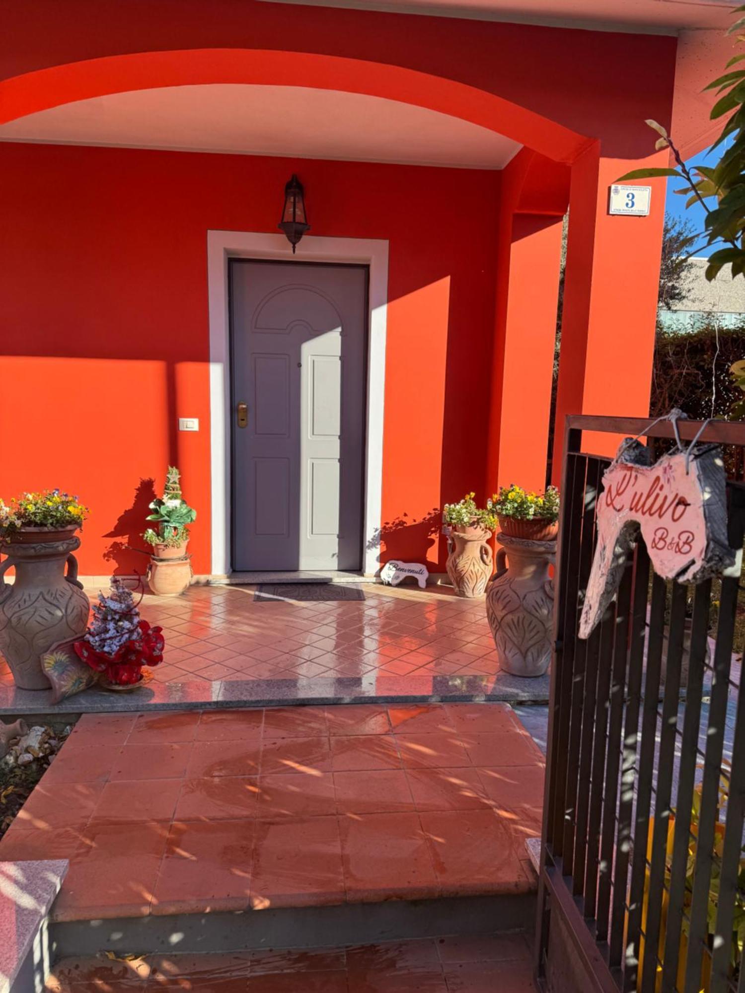 Bed and Breakfast Beb Ulivo Santa Giuletta Exterior foto